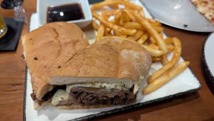 Tommys Tavern + Tap Picture 4