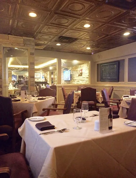 Jamie's Cigar Bar & Restaurant Picture 1