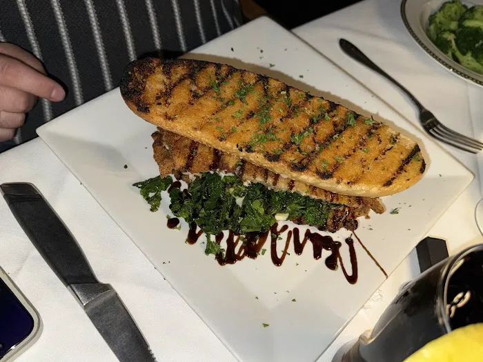 Jamie's Cigar Bar & Restaurant Picture 7