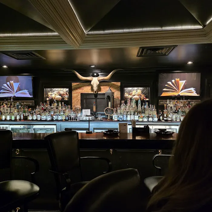Jamie's Cigar Bar & Restaurant Picture 10