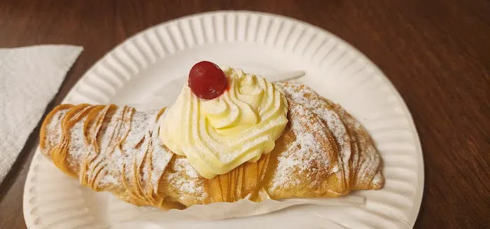 Plaza Pastry Shop Picture 4