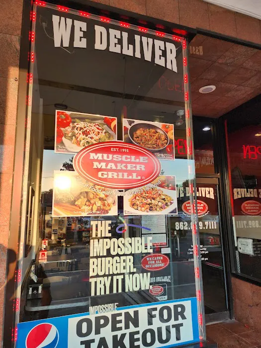 Muscle Maker Grill Picture 3
