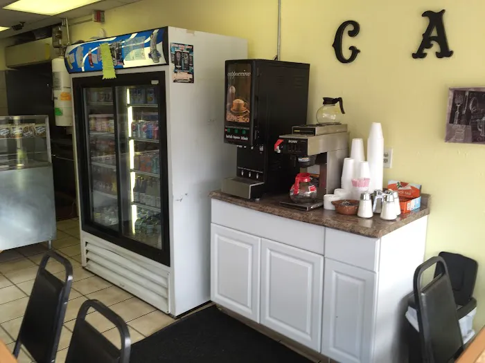 Hometown Deli & Grill Picture 10
