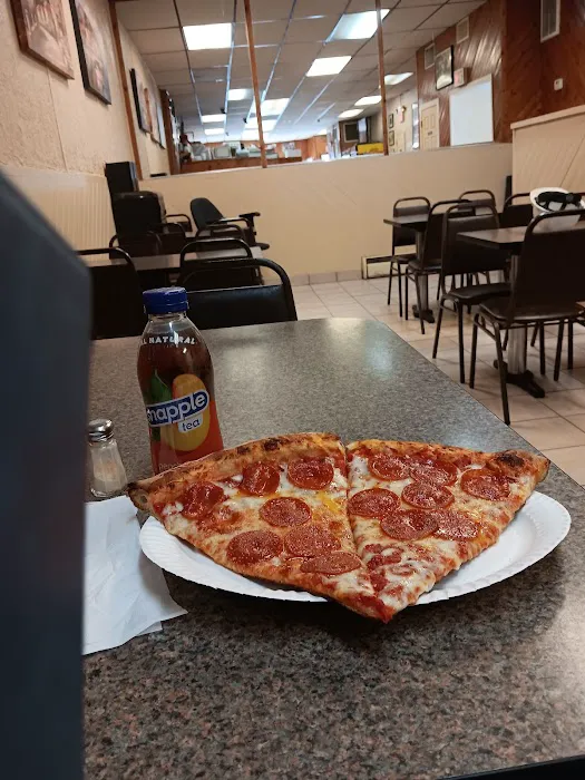 Mario's Famous Pizzeria Picture 9