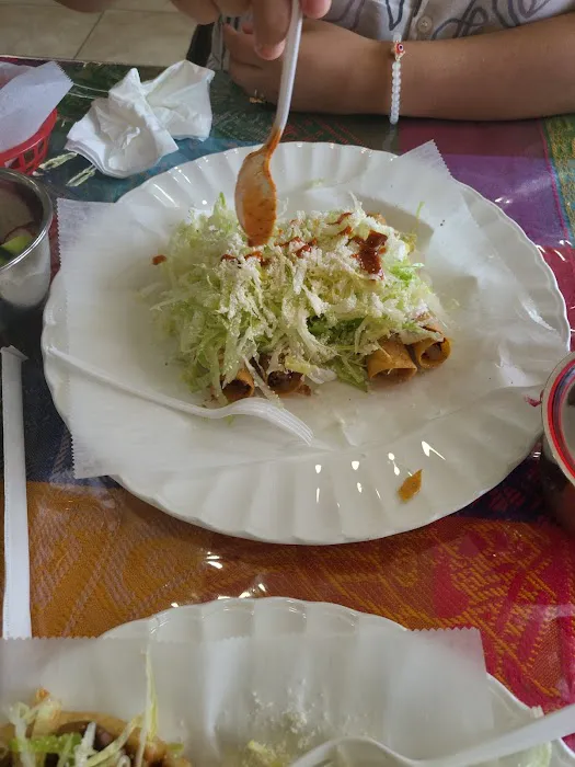 Azteca Deli & Restaurant Picture 9