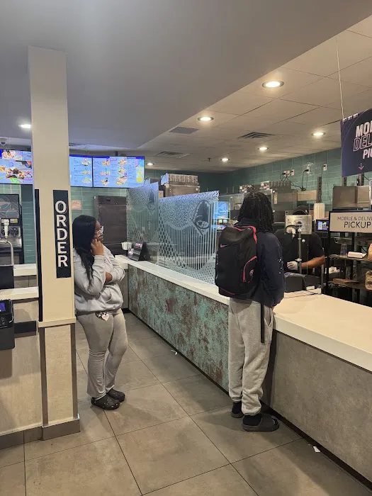Taco Bell Cantina Picture 1