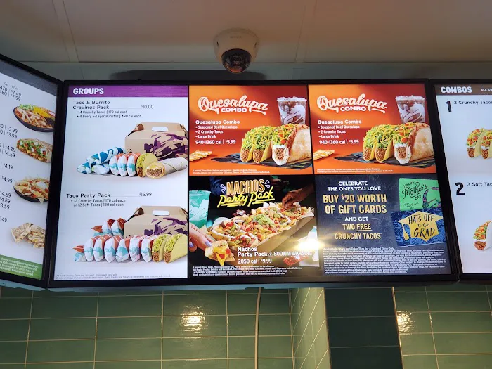 Taco Bell Cantina Picture 7