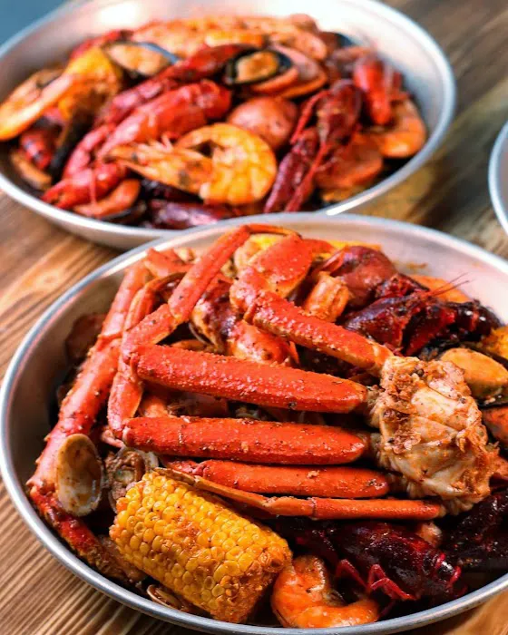 Hook & Reel Cajun Seafood & Bar Picture 3