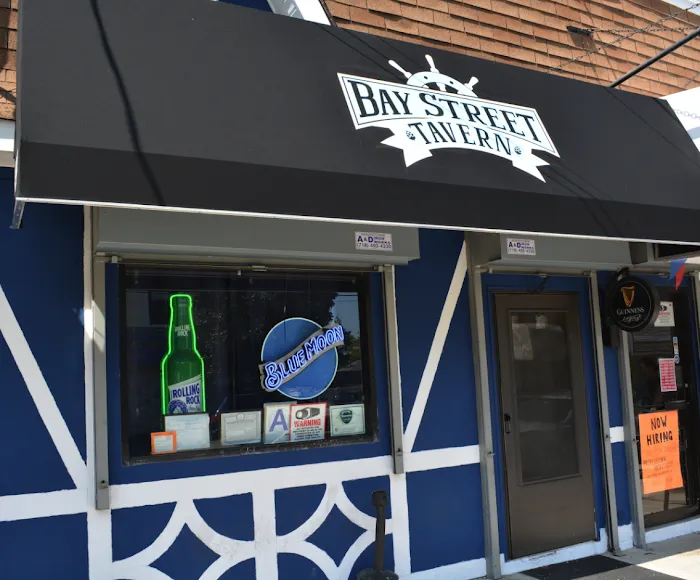 Bay Street Tavern Picture 4
