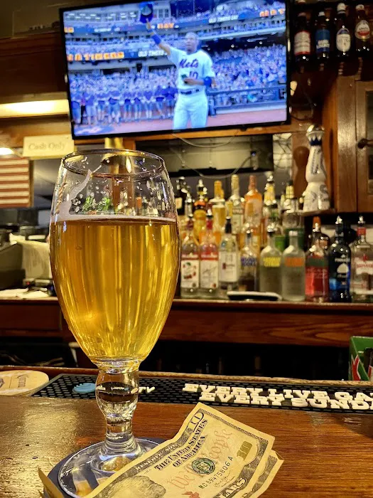 Bay Street Tavern Picture 10