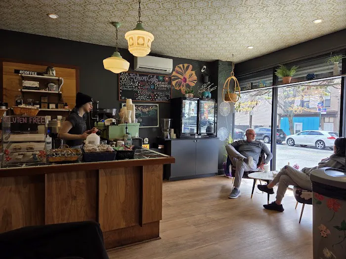 Bloom Cafe Picture 9