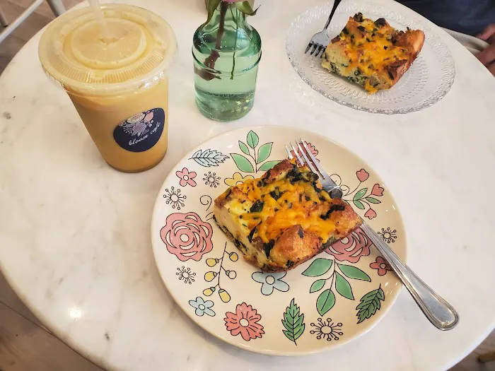 Bloom Cafe Picture 5