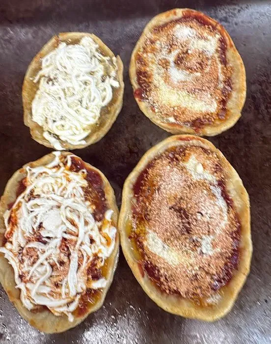 El Paso Pizzeria & Deli Picture 2