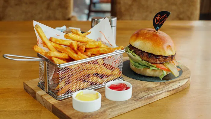 Opera Cafe Lounge Picture 6