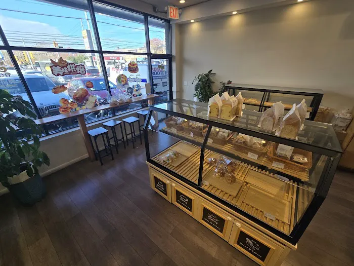 MISS AM BAKERY Picture 5