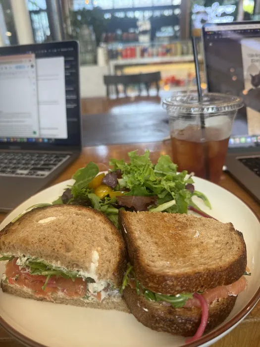 Americano Cafe Picture 4