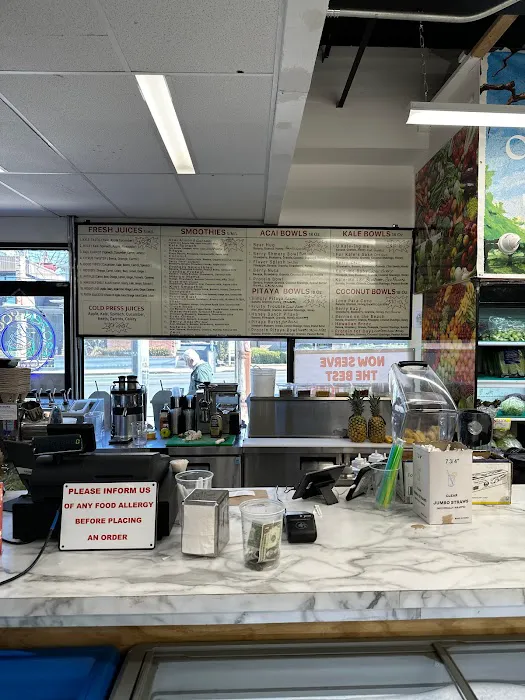 Clove Juice & Frozen Yogurt Bar Picture 2
