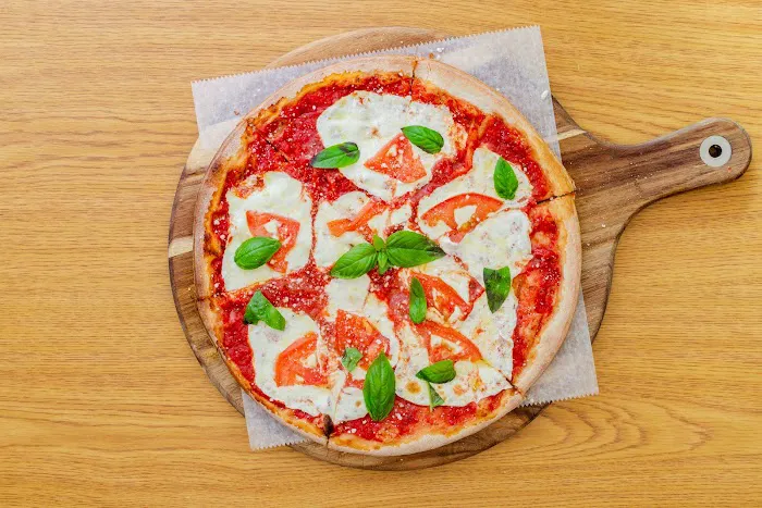 Spinachio Pizza Picture 3