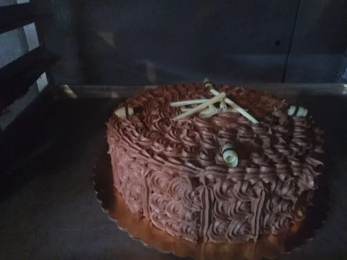 David's Custom Cakes Picture 3