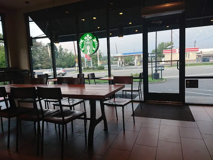 Starbucks Picture 8