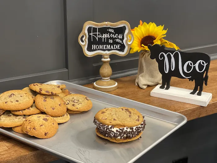 Hometown Creamery Picture 6