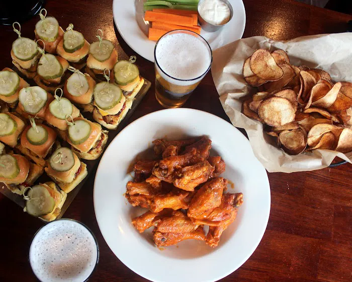 The Shannon Rose Irish Pub Picture 9