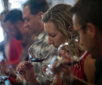 How Wine Bars Are Hosting Educational Tasting Events for Beginners