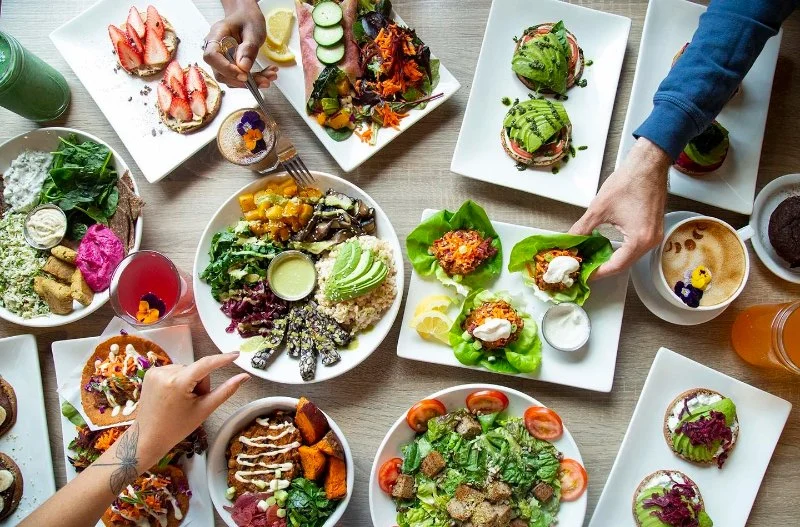 How Vegan and Vegetarian Restaurants Are Expanding in Urban Areas: A Growing Trend