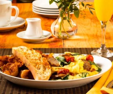 How Brunch Restaurants Are Partnering With Local Producers for Fresh Ingredients