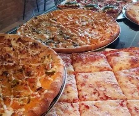 Exploring Pizza Restaurants That Offer Seasonal and Signature Pizzas for Every Taste