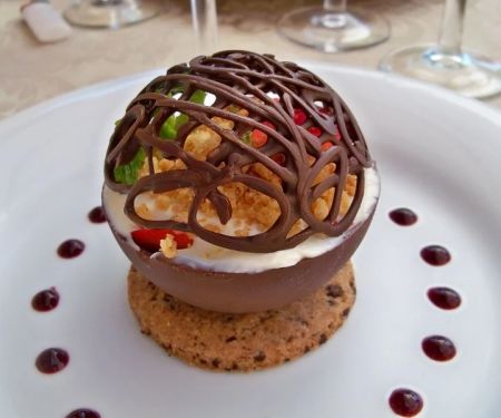 Discovering Dessert Shops That Blend Traditional Recipes With Modern Techniques