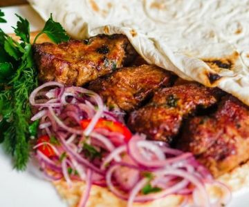 Best Kebab Restaurants Near Me: Where to Find the Juiciest Skewers and Pita Sandwiches