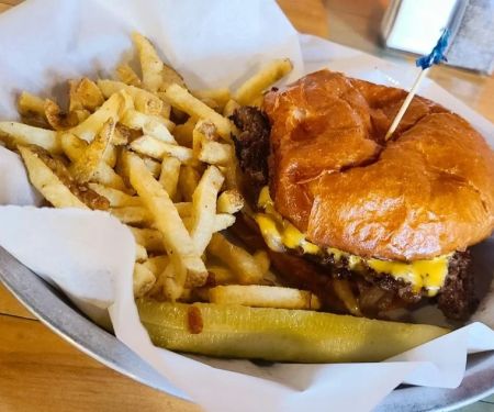 Best Burger Joints with Truffle Fries Near Me: A Gourmet Twist on a Classic Meal