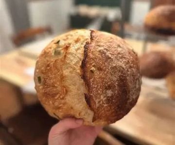 Where to Find the Best Sourdough Bread Near Me: A Guide to Tangy, Fresh Loafs