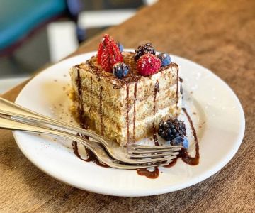 Where to Find the Best Tiramisu Near Me: A Delicious Italian Dessert You Can’t Miss