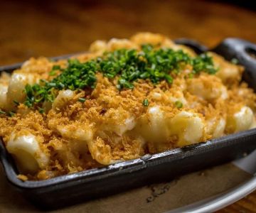 Top 10 Restaurants Near Me Serving Delicious Comfort Food to Warm Your Soul