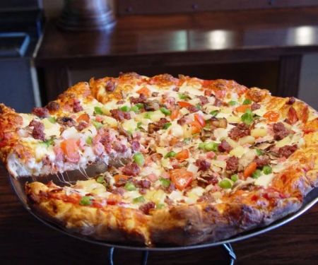 The Best Pizza Restaurants Near Me: Where to Get the Best Slice in Town | Dine Droop