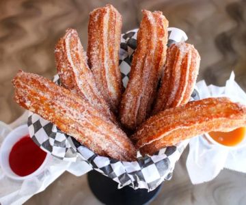 Finding the Best Churro Shops Near Me Serving Fresh Fried Dough with Cinnamon Sugar