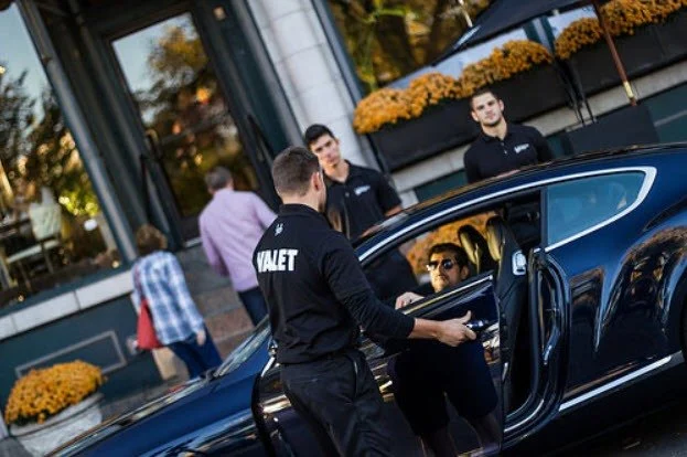 Restaurants Near Me With Valet Parking for Luxury Dining